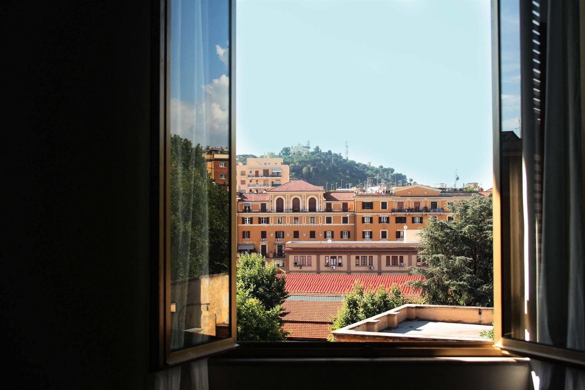 Cielo Vaticano Guest House Рим Екстериор снимка